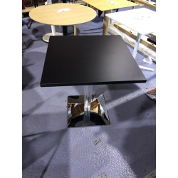 Table Kartell Table Toptop 70 x 70 x 78 plateau noir pied transparent base acier
