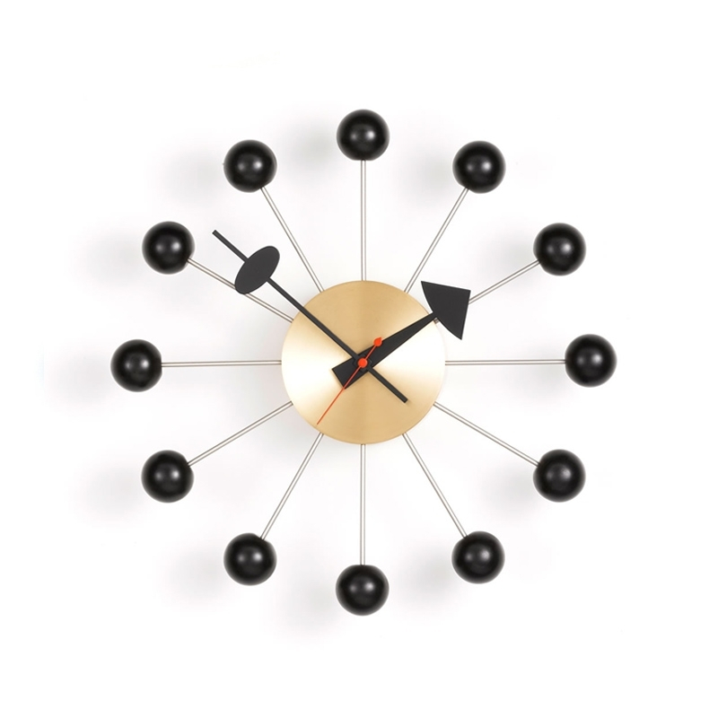 Nouveautés Vitra Horloge BALL CLOCK  Diam 33cm  Finition Métal, bois